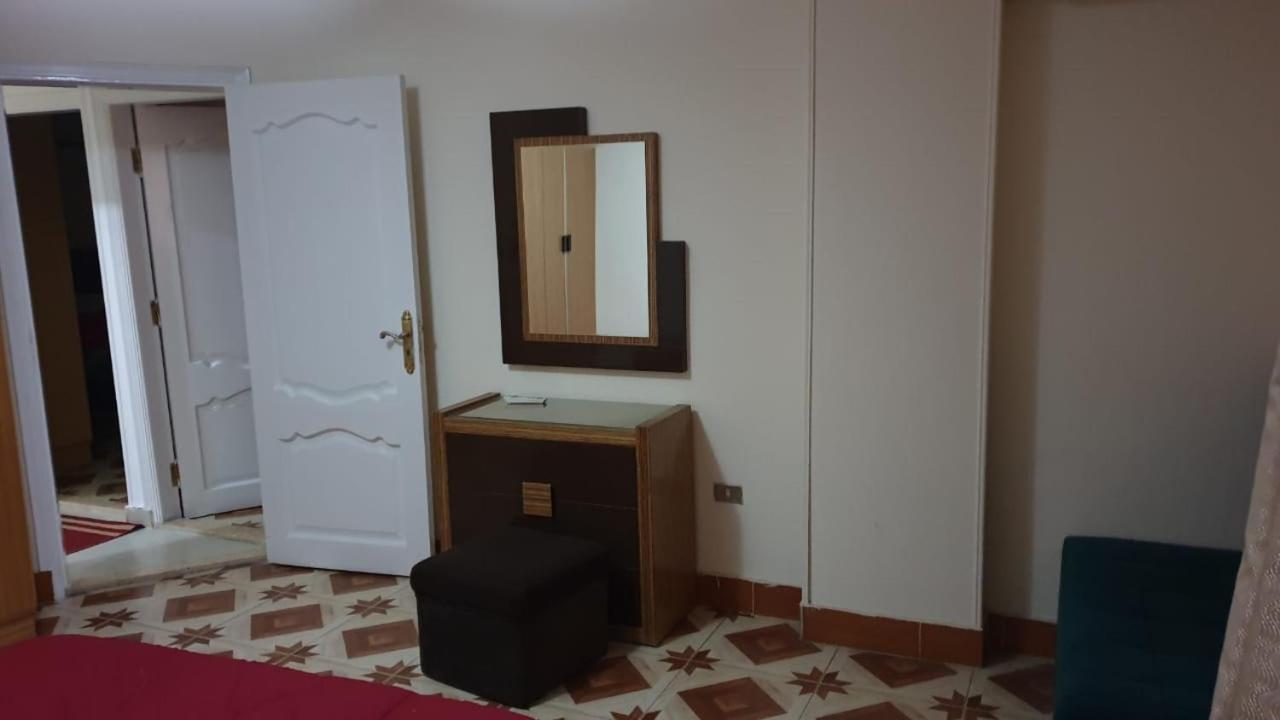 مفروش للإيجار اليومى للعائلات والشباب وخدمة حجز سيارات واستقبال و توديع المطار Apartment Cairo