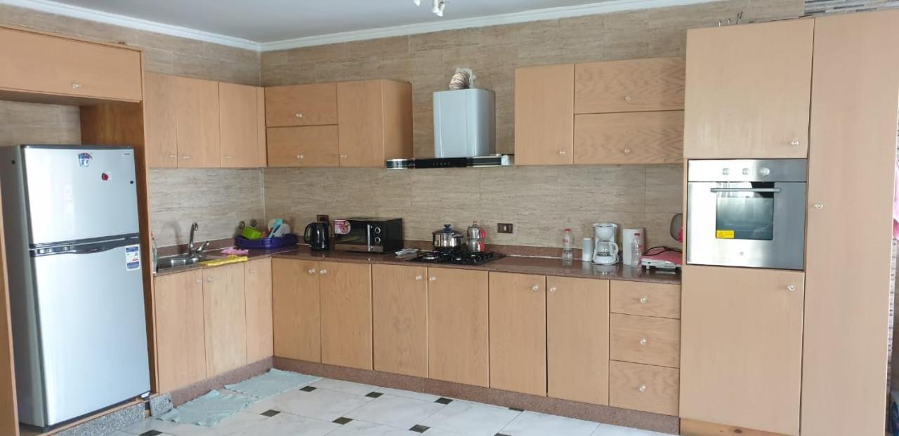 مفروش للإيجار اليومى للعائلات والشباب وخدمة حجز سيارات واستقبال و توديع المطار Apartment Cairo