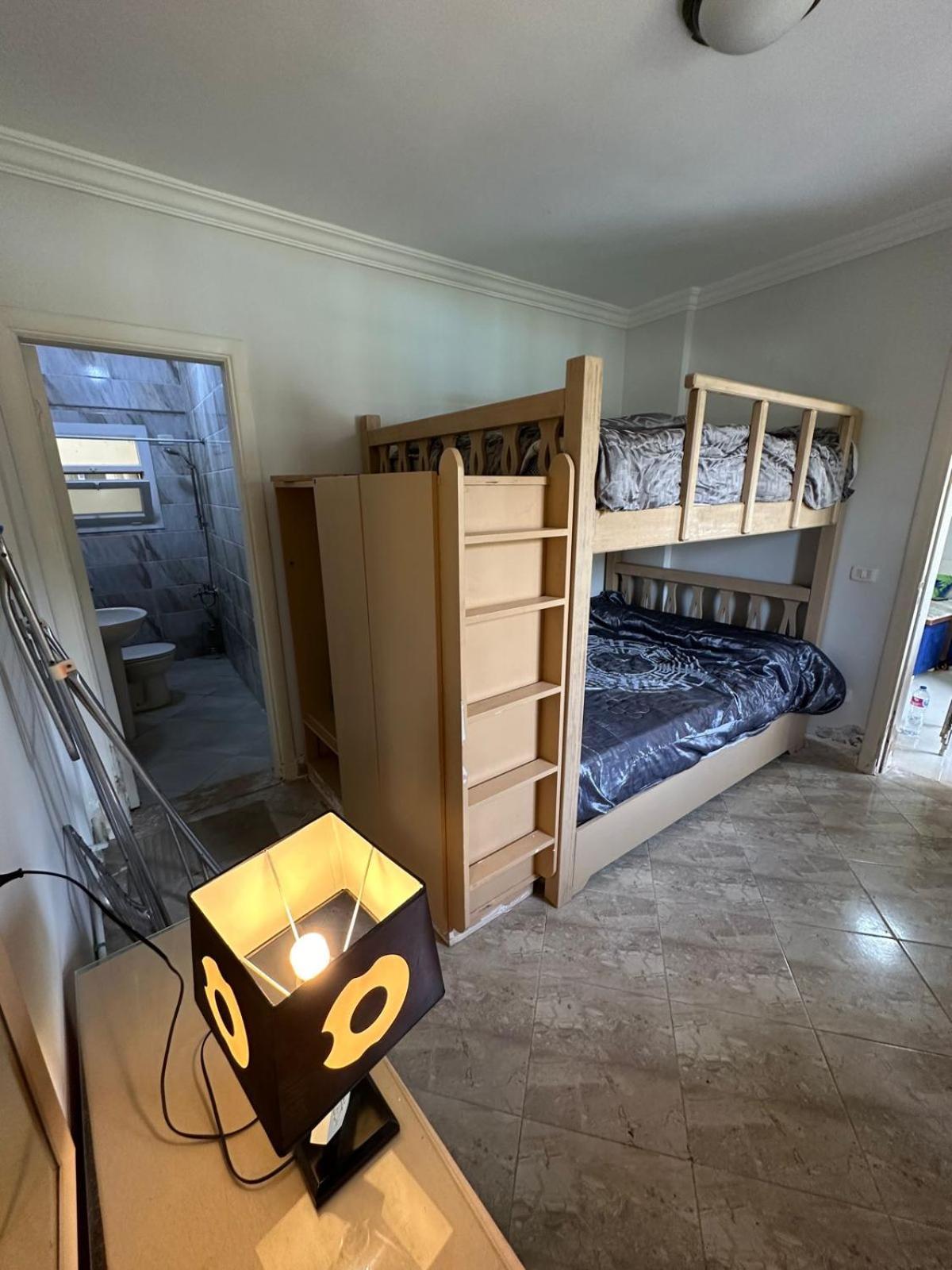 مفروش للإيجار اليومى للعائلات والشباب وخدمة حجز سيارات واستقبال و توديع المطار Apartment Cairo