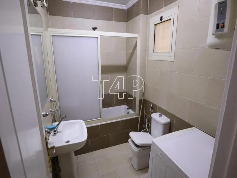 مفروش للإيجار اليومى للعائلات والشباب وخدمة حجز سيارات واستقبال و توديع المطار Apartment Cairo
